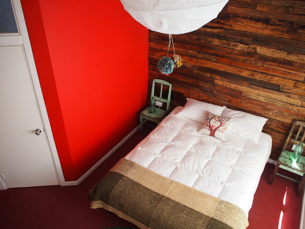 Treehouse Patagonia Hostel Puerto Natales Exterior photo
